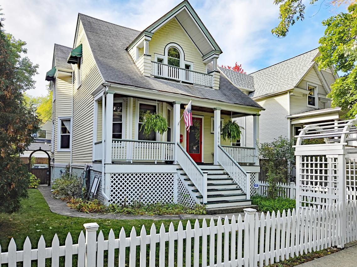 4106 N Avers Ave., Chicago, IL 60618