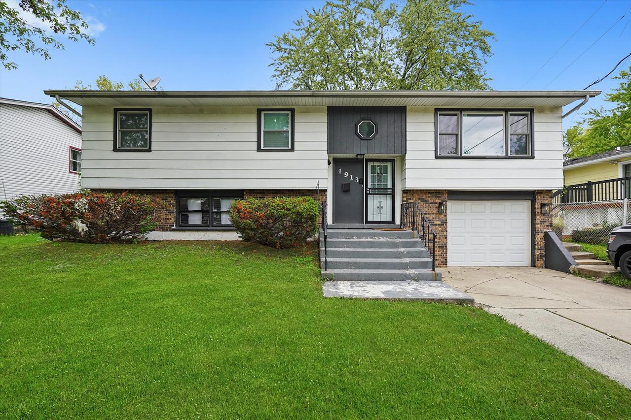 1913 218th Pl., Sauk Village, IL 60411