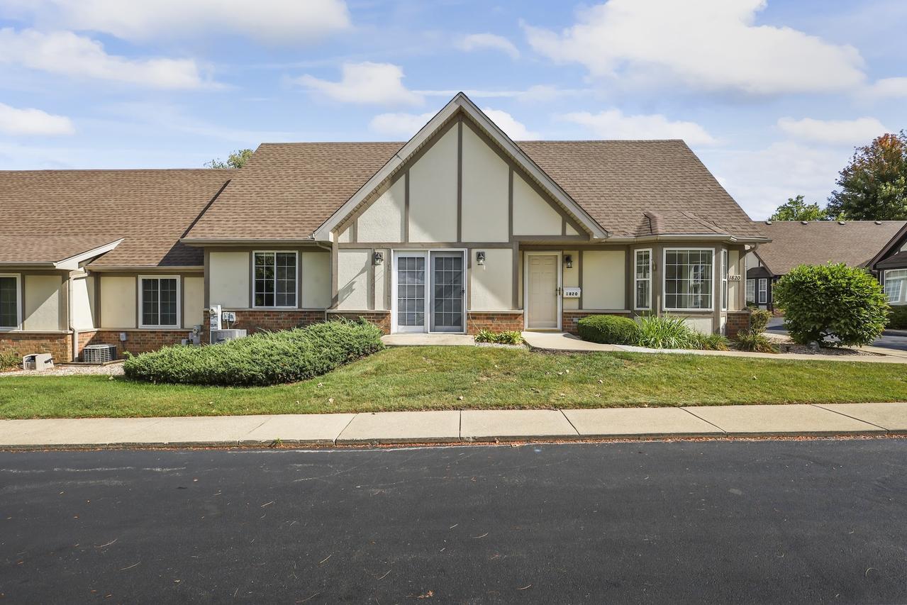1820 Willow Circle Dr., Crest Hill, IL 60403