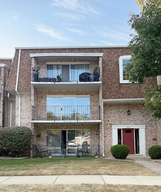8720 Mobile Ave. #C, Oak Lawn, IL 60453