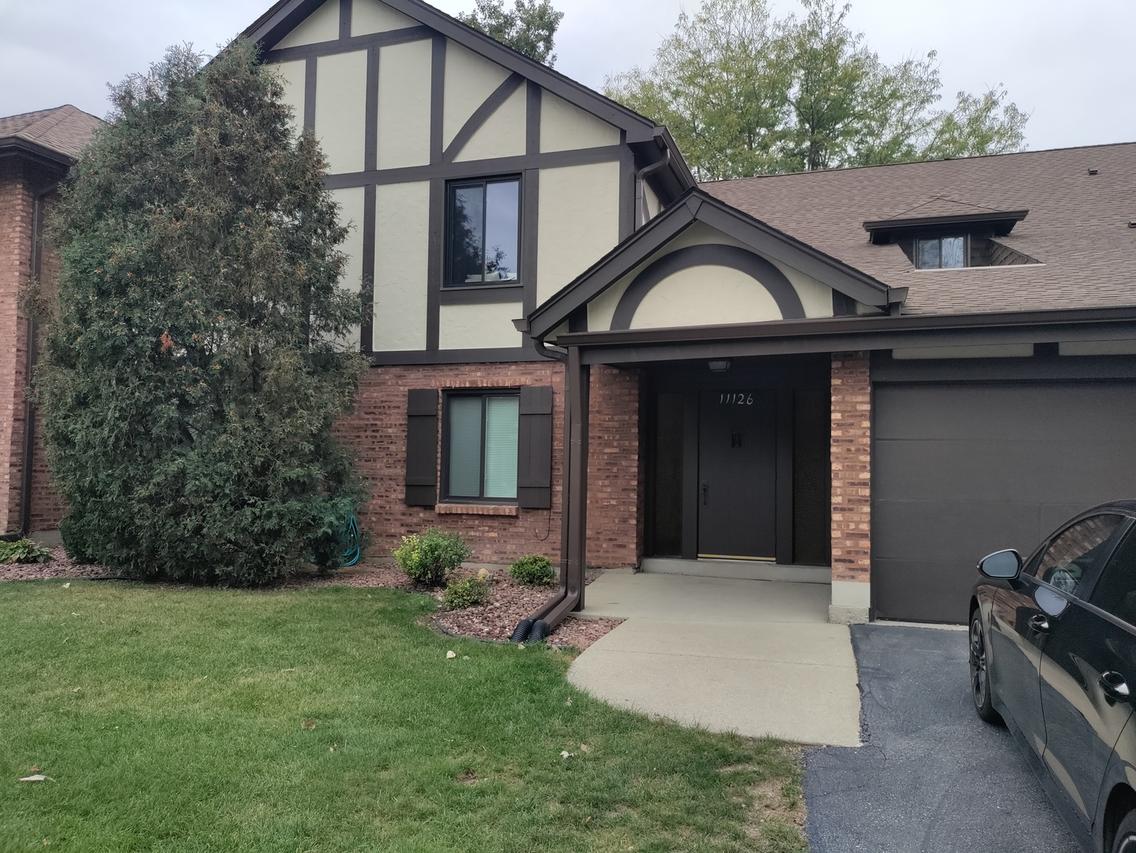 11126 Cottonwood Dr. #11D, Palos Hills, IL 60465