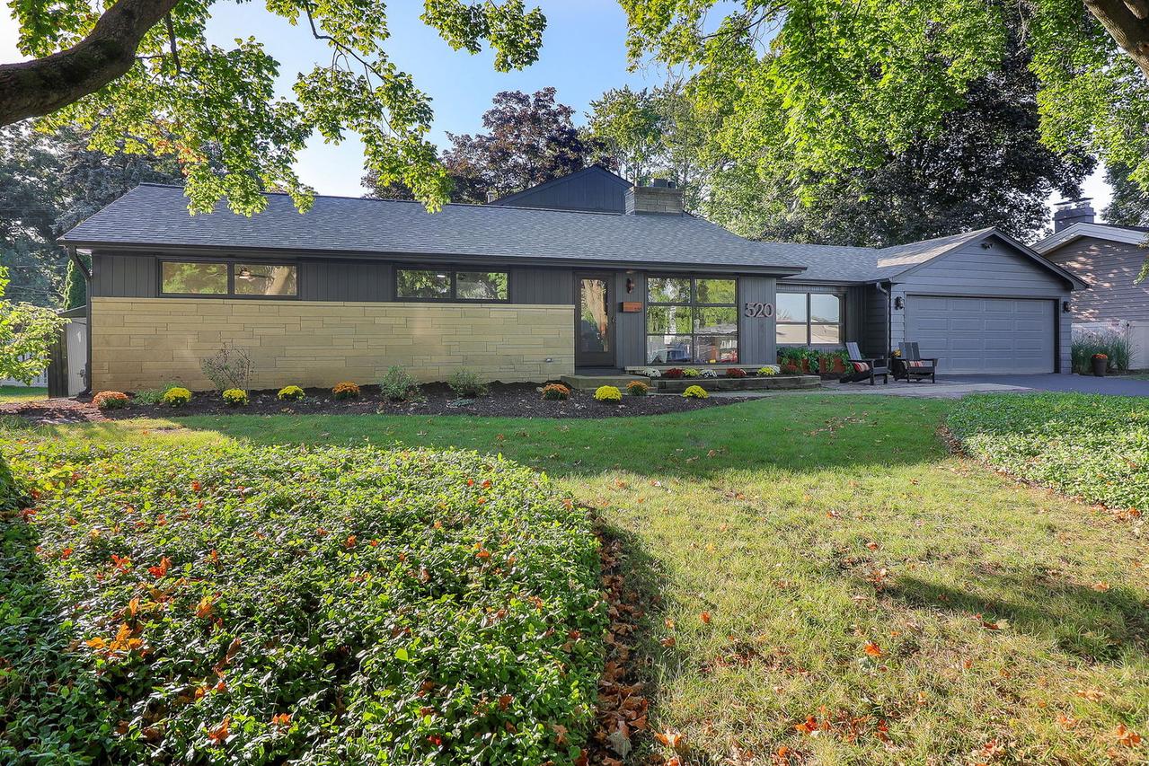 520 N Pine St., Geneva, IL 60134
