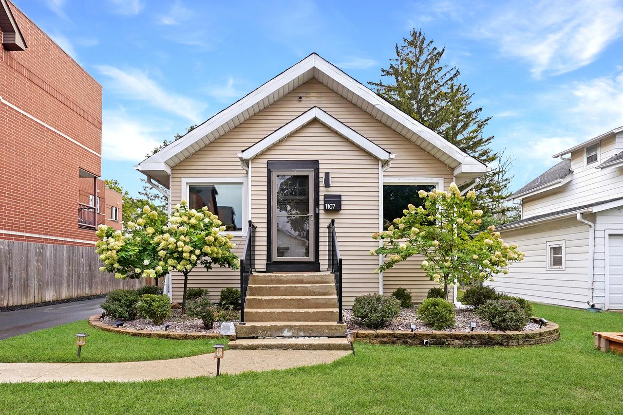 1107 E Prairie Ave., Des Plaines, IL 60016
