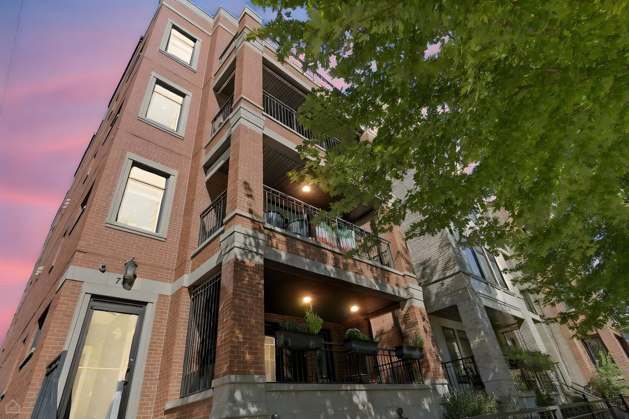 [Address Hidden by Seller], Chicago, IL 60657