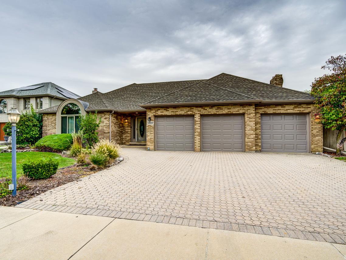 14947 Landings Ln., Oak Forest, IL 60452