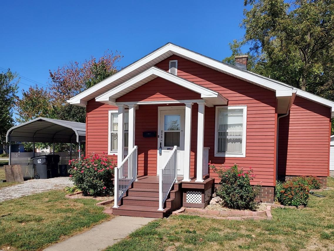 202 E Pembroke St., Tuscola, IL 61953