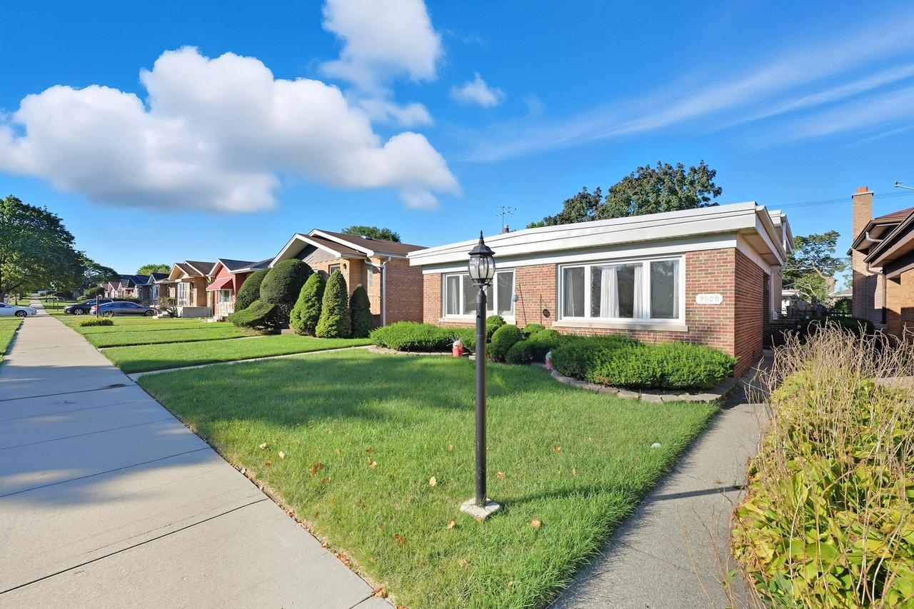 9020 S Constance Ave., Chicago, IL 60617
