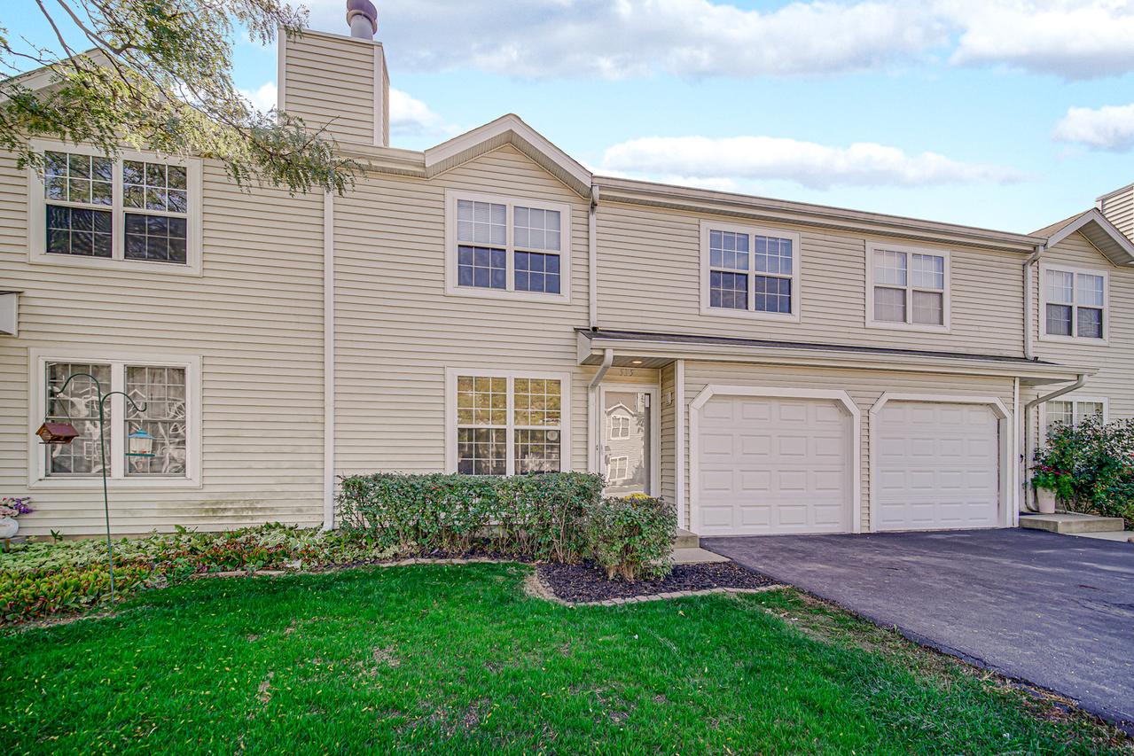 535 Normandie Ln., Round Lake Beach, IL 60073