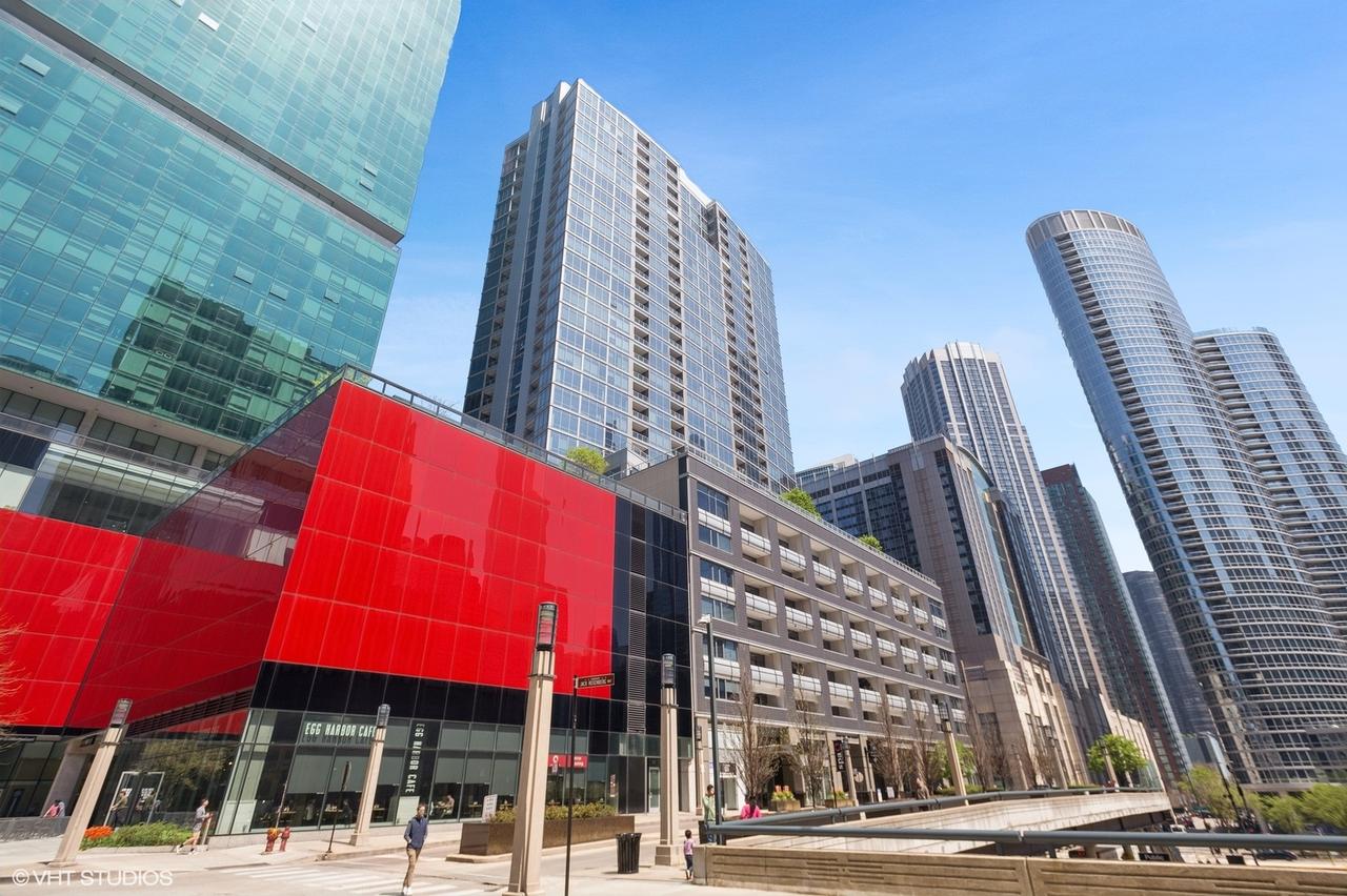240 E Illinois St. #607, Chicago, IL 60611