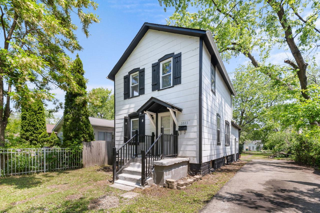 3225 Gilead Ave., Zion, IL 60099