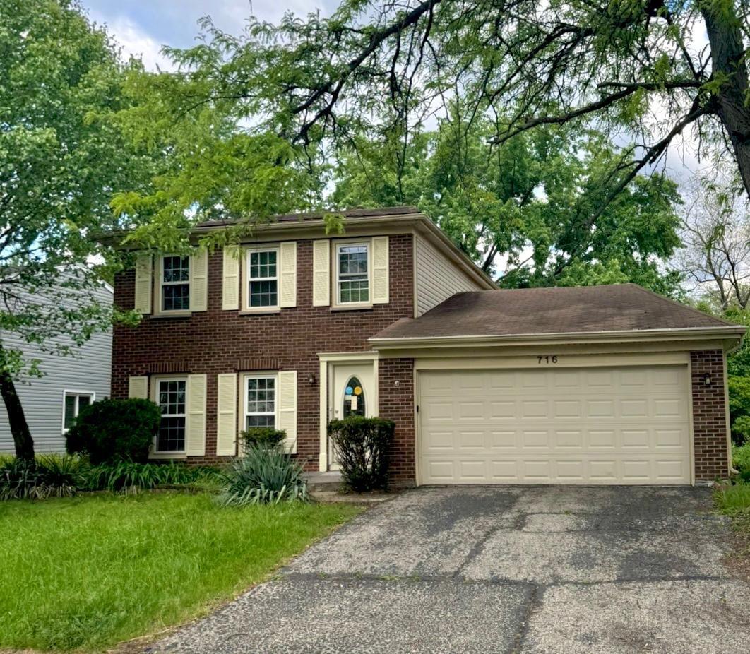 716 Shining Water Dr., Carol Stream, IL 60188