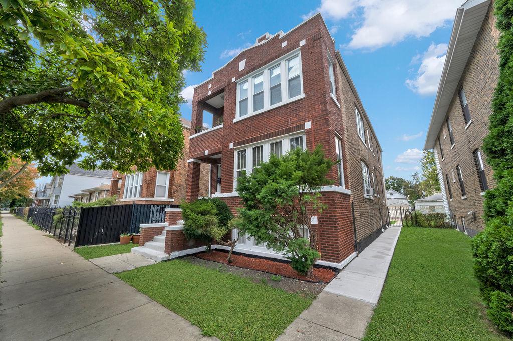 3951 S Campbell Ave., Chicago, IL 60632
