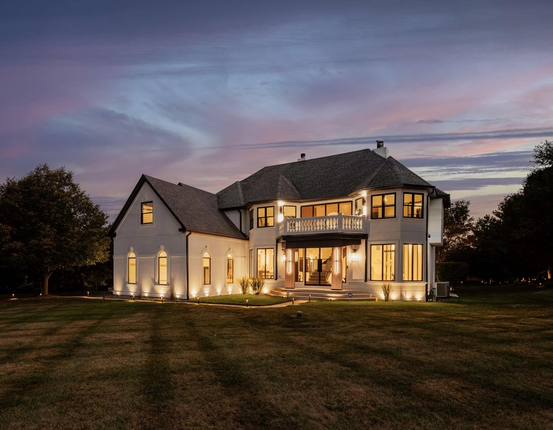 37W993 Heritage Oaks Dr., St. Charles, IL 60175