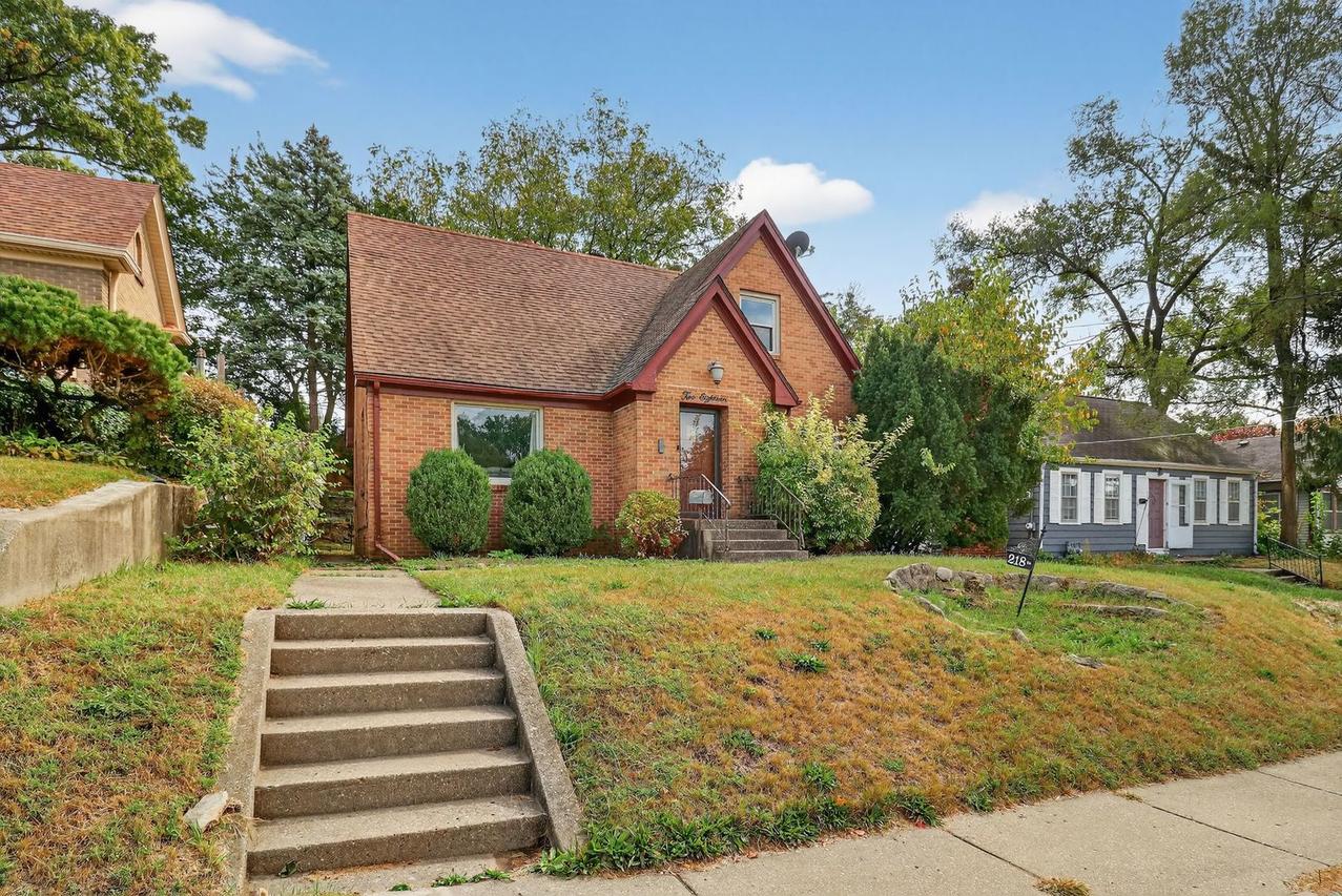 218 S Rockford Ave., Rockford, IL 61104