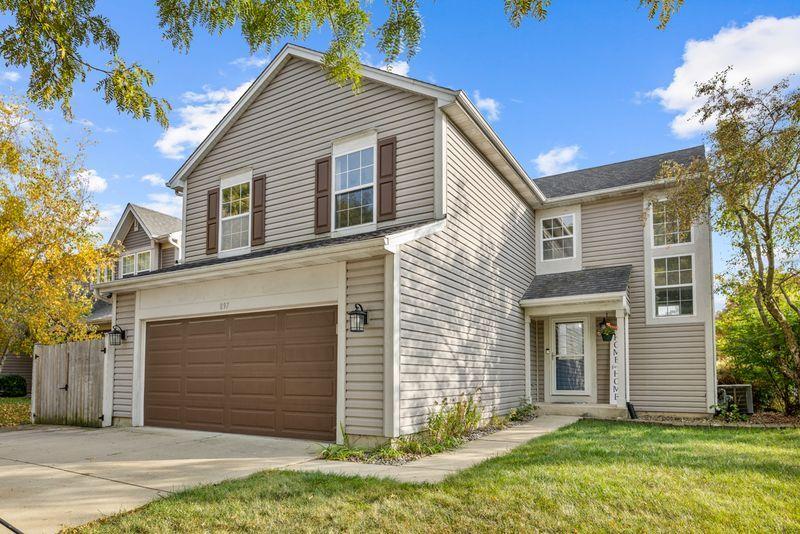 897 N Camden Ln., South Elgin, IL 60177