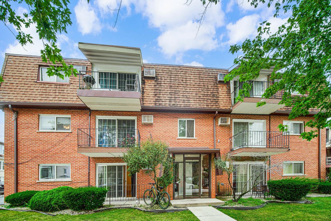 10510 Parkside Ave. #1, Chicago Ridge, IL 60415