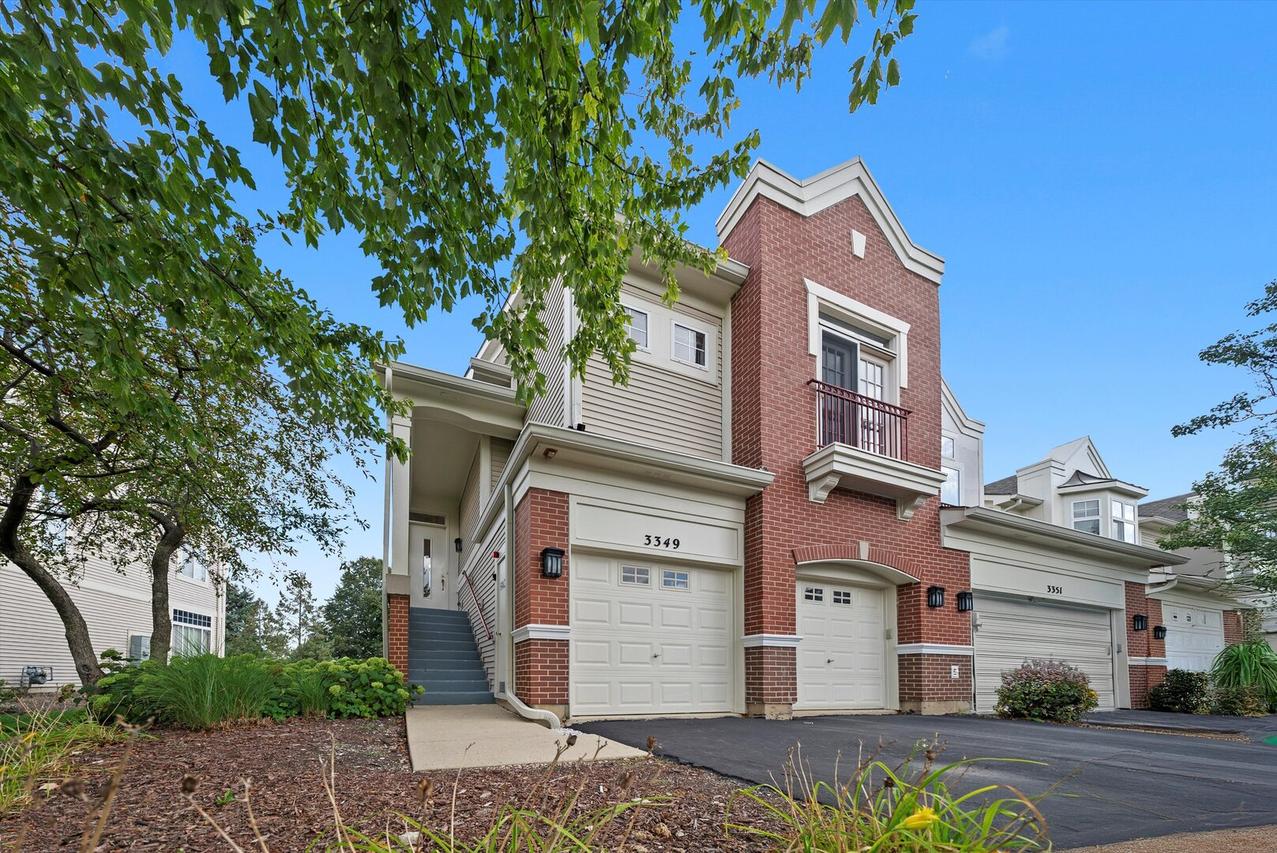 3349 Rosecroft Ln., Naperville, IL 60564