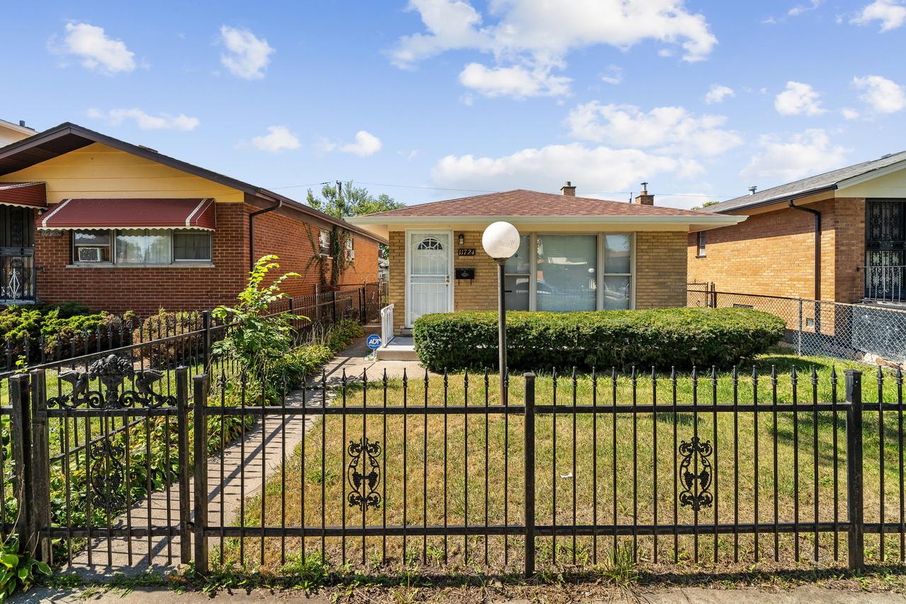 11724 S Laflin St., Chicago, IL 60643