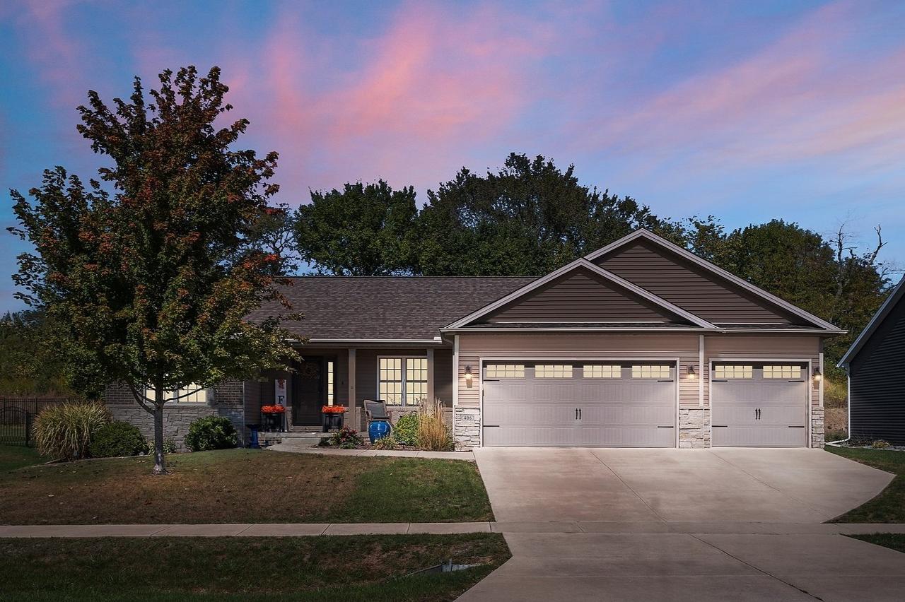 406 Raef Rd., Downs, IL 61736