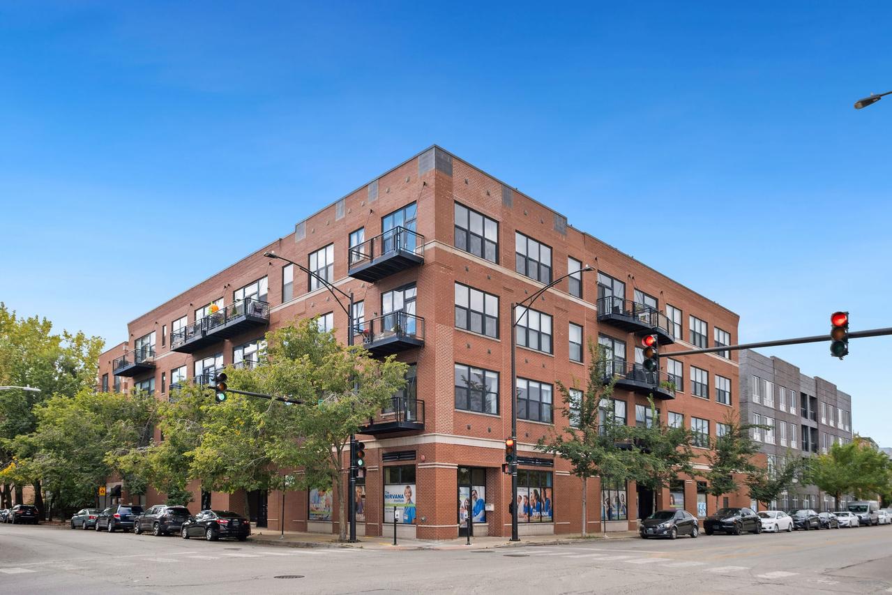 2 S Leavitt St. #206, Chicago, IL 60612