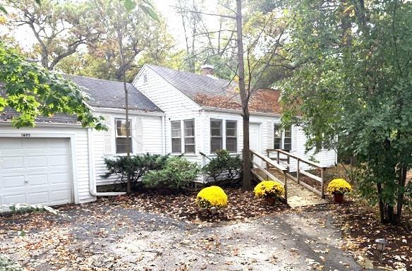 1805 Gilbert Ave., Downers Grove, IL 60515