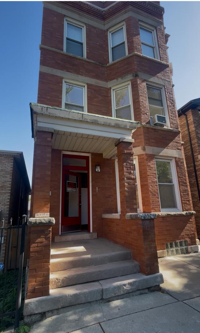3121 S May St. #3F, Chicago, IL 60608