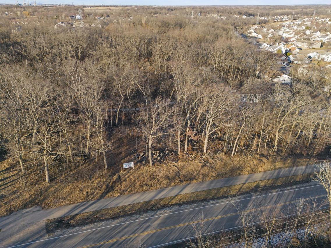 9015 E Mcevilly Rd., Minooka, IL 60447
