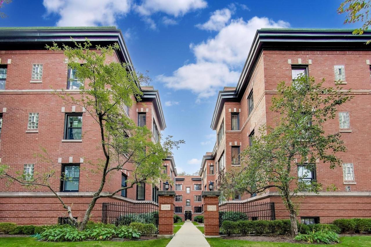 2016 Sherman Ave. #1E, Evanston, IL 60201