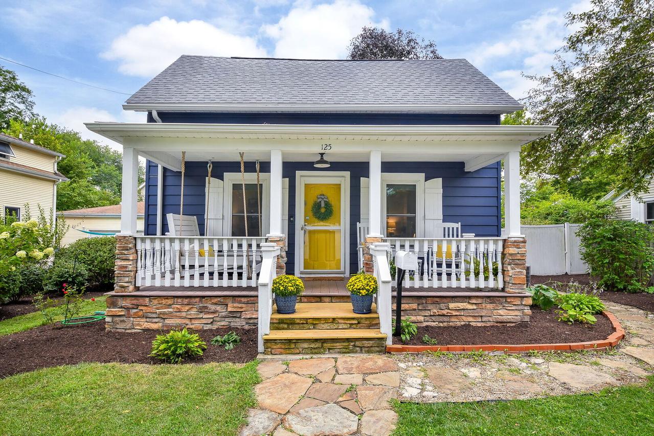 125 N Jackson St., Batavia, IL 60510