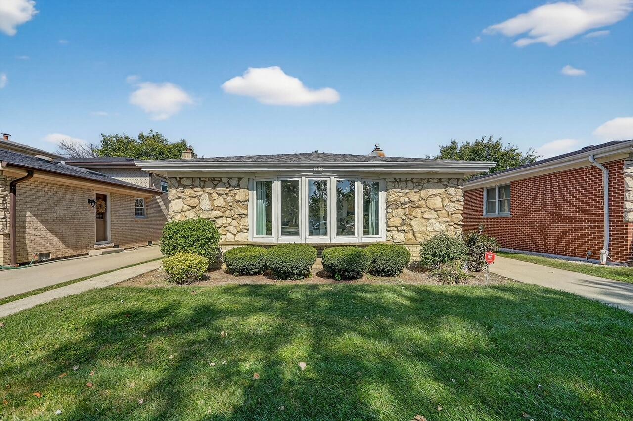5446 W Lunt Ave., Chicago, IL 60646