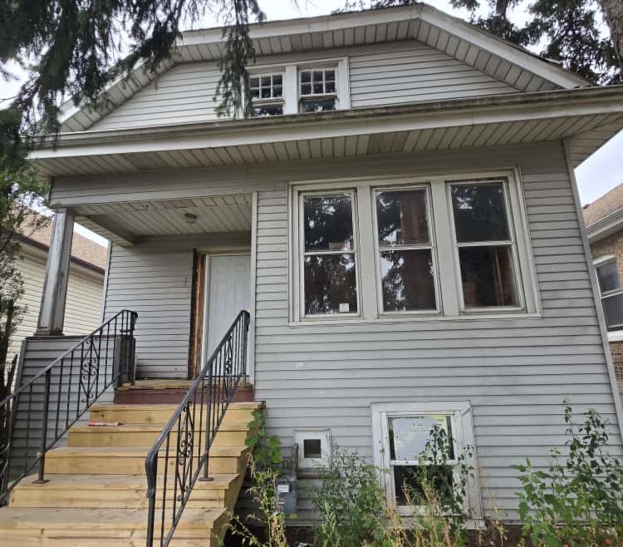 5417 S Sacramento Ave., Chicago, IL 60632