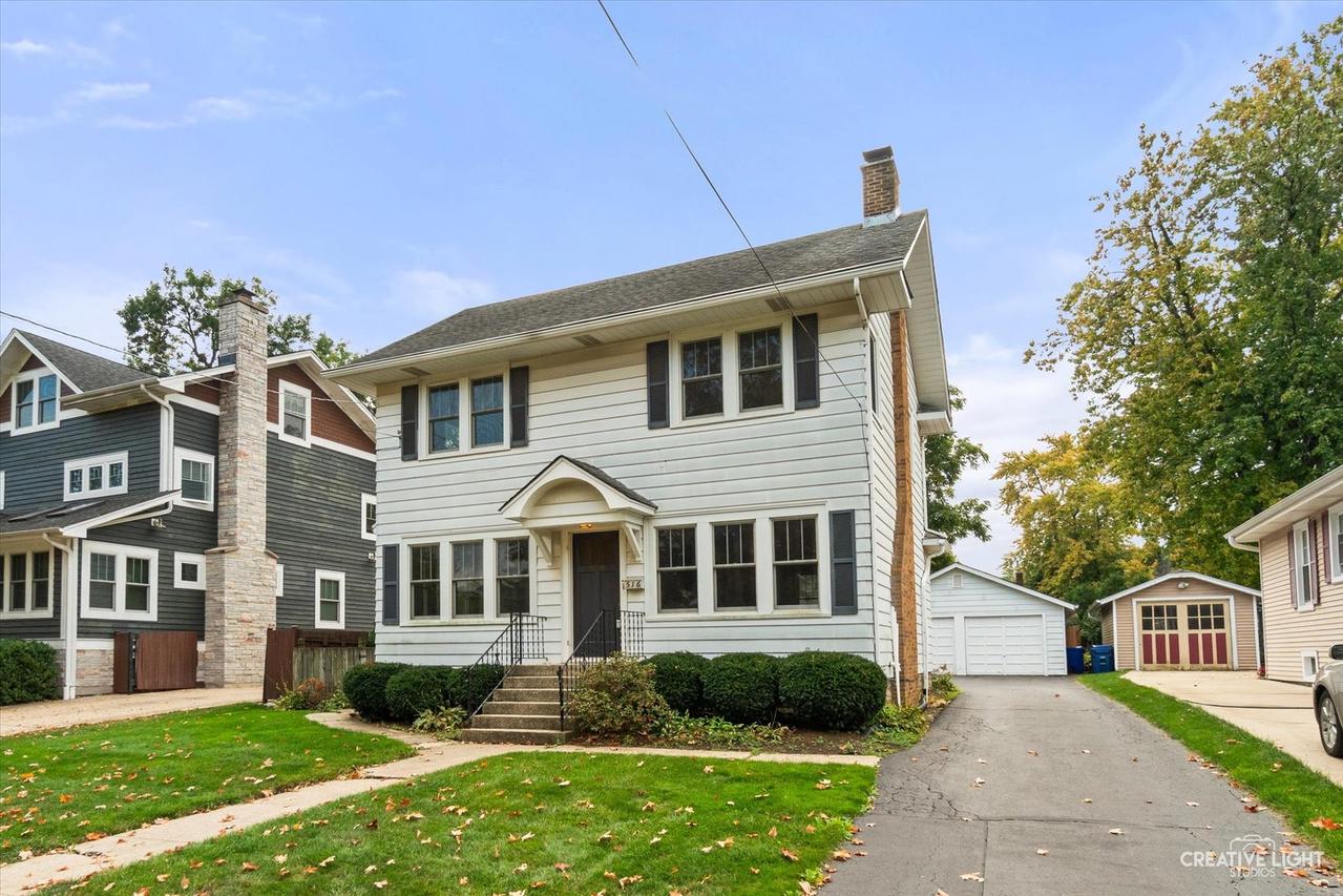 516 E Willow Ave., Wheaton, IL 60187