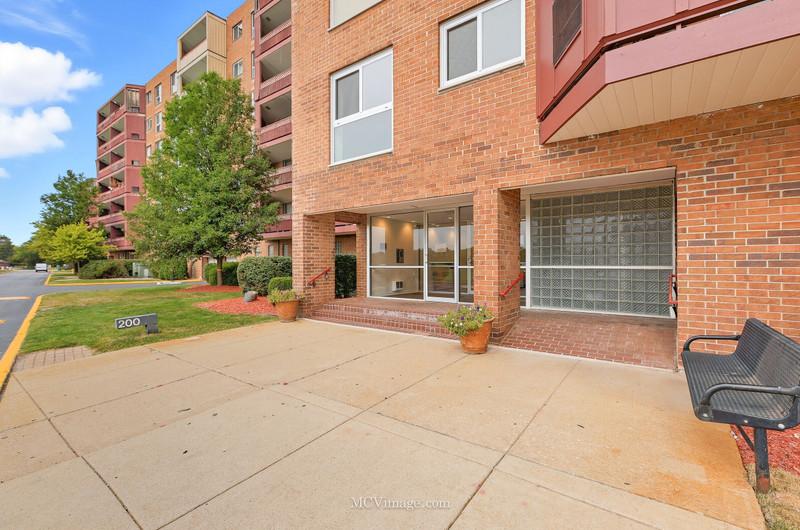 200 Park Ave. #428, Calumet City, IL 60409