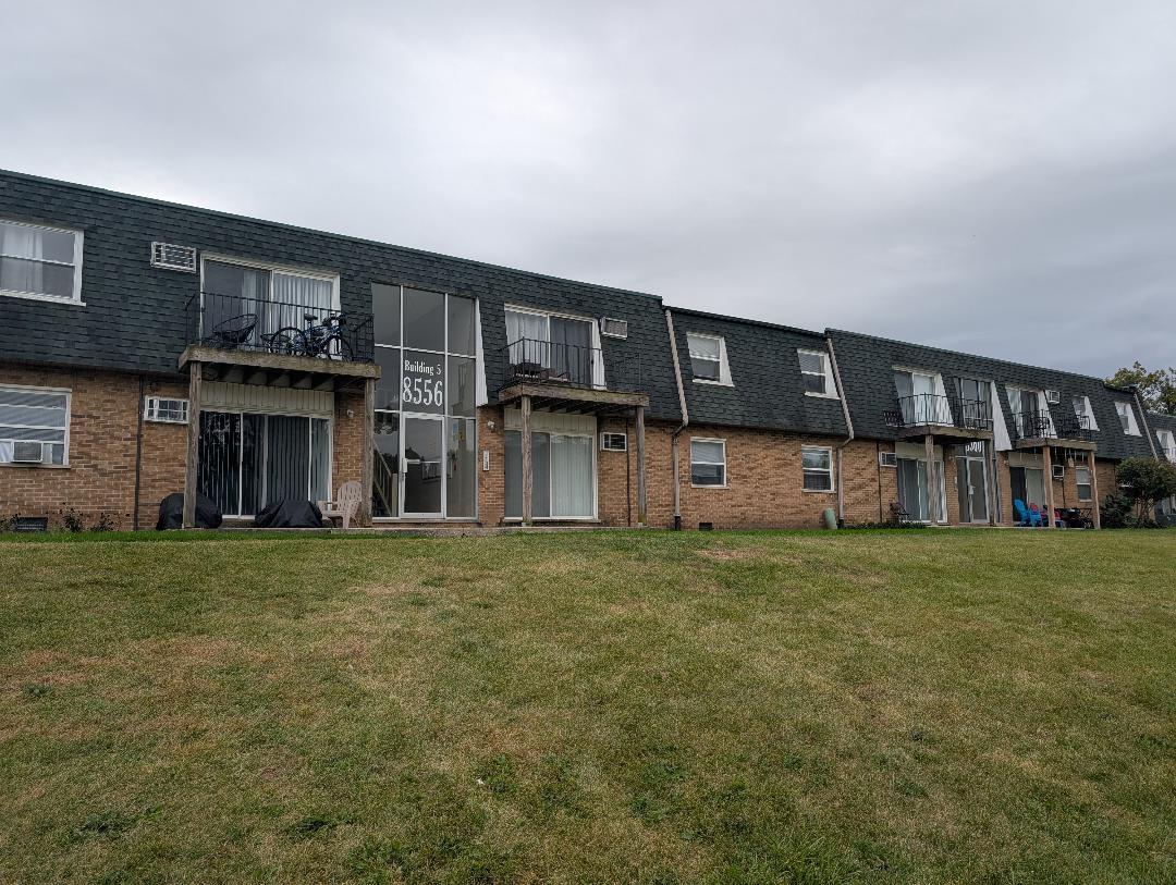 8556 W 102nd Ter. #5-315, Palos Hills, IL 60465