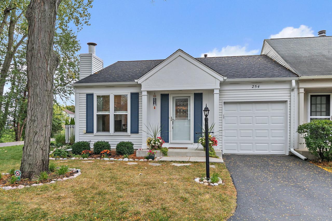 254 W Fairfield Ct., Palatine, IL 60067