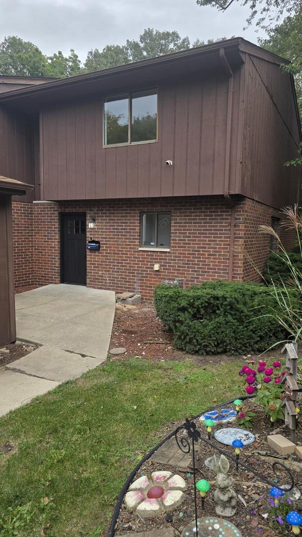 1469 Midland Ct., Joliet, IL 60436