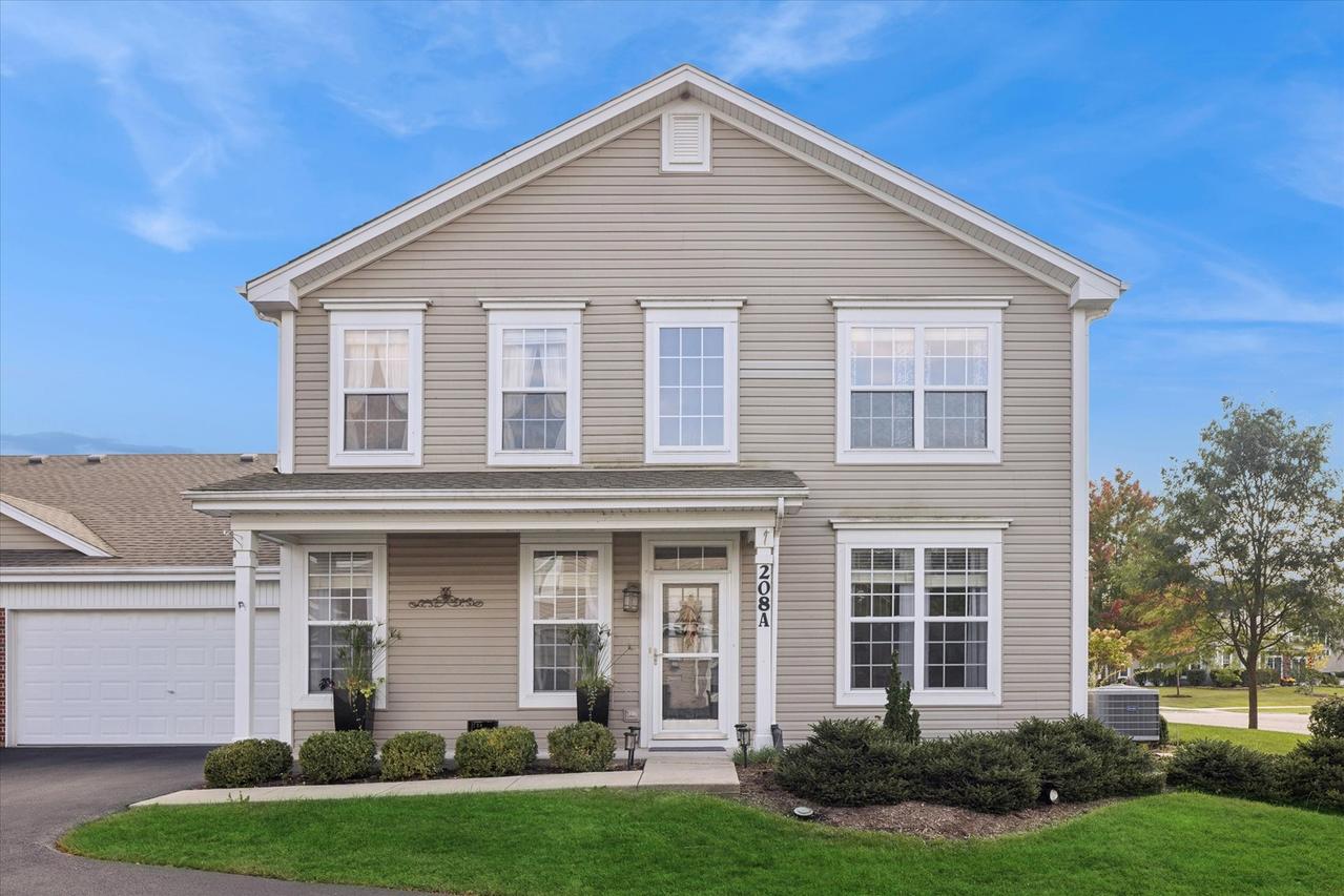 208 Belle Vue Ct. #A, Sugar Grove, IL 60554