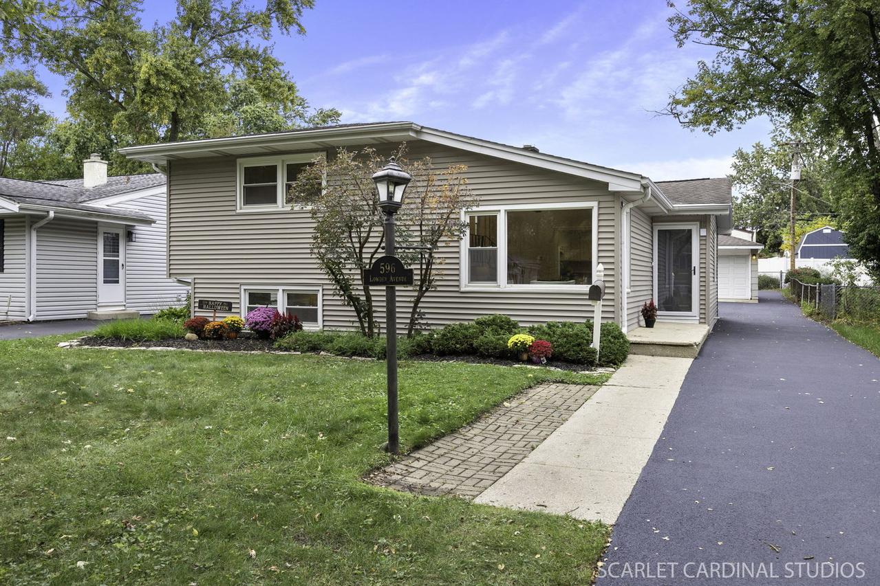 596 Lowden Ave., Glen Ellyn, IL 60137