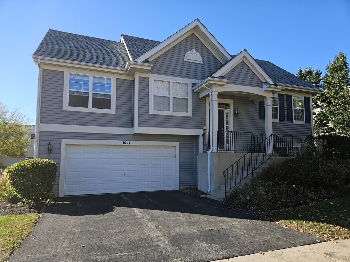 1641 Sandcastle Ln., Pingree Grove, IL 60140