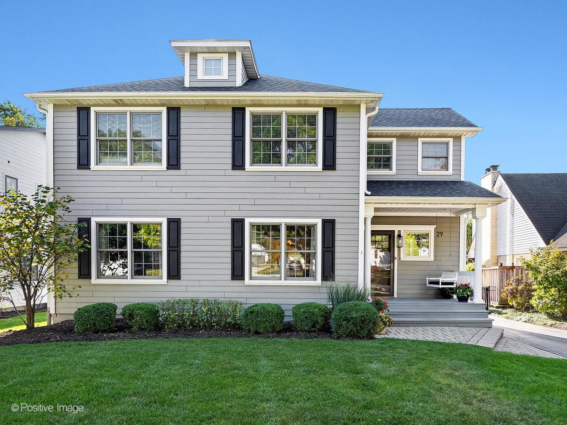 29 Waverly Ave., Clarendon Hills, IL 60514