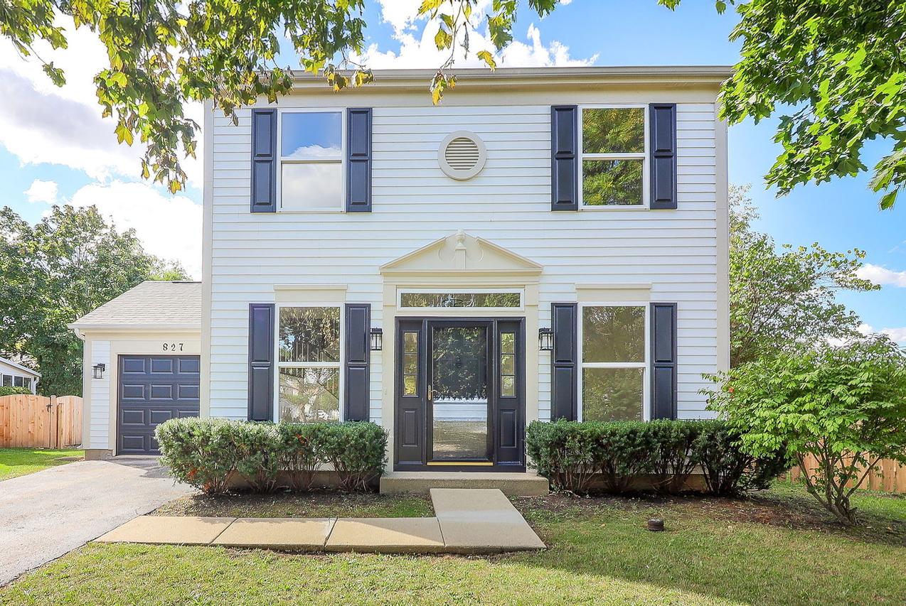 827 Easton Ct., Grayslake, IL 60030