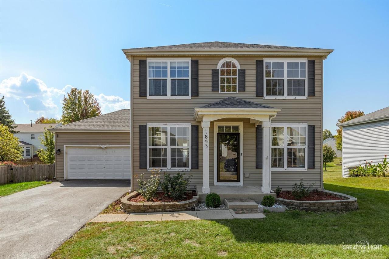 1853 Westridge Pl., Aurora, IL 60504