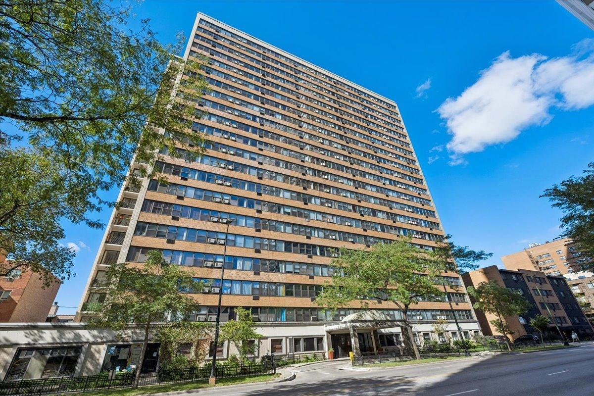 6030 N Sheridan Rd. #807, Chicago, IL 60660