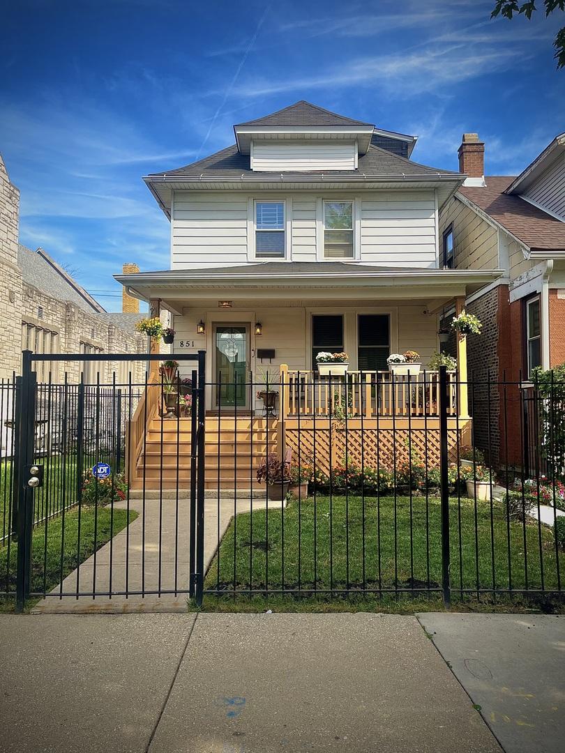 851 N Menard Ave., Chicago, IL 60651