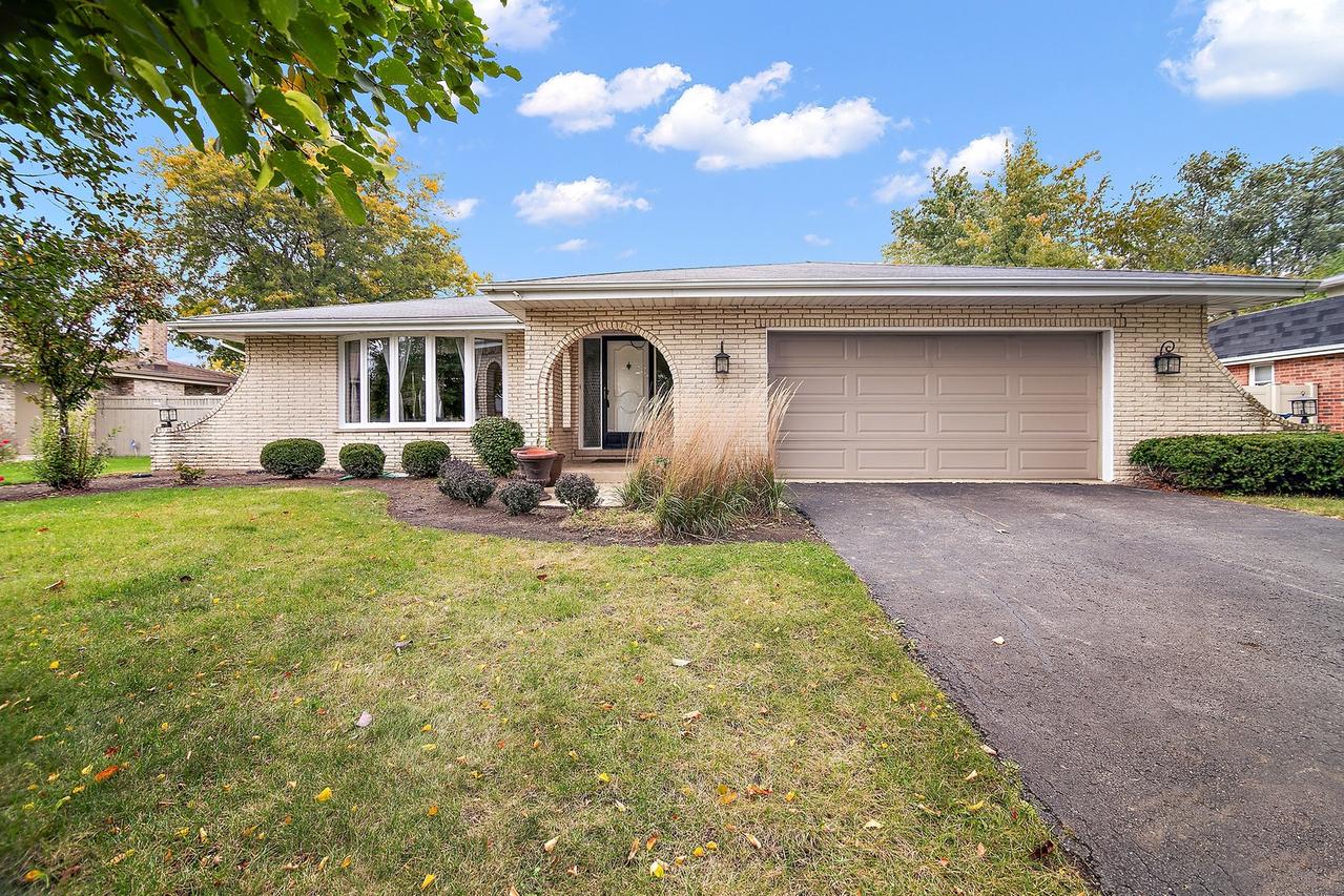 6220 W 129th Pl., Palos Heights, IL 60463
