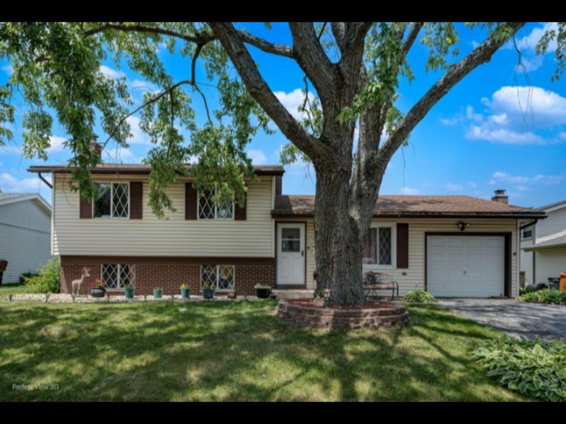 5112 Deerpath Rd., Oak Forest, IL 60452