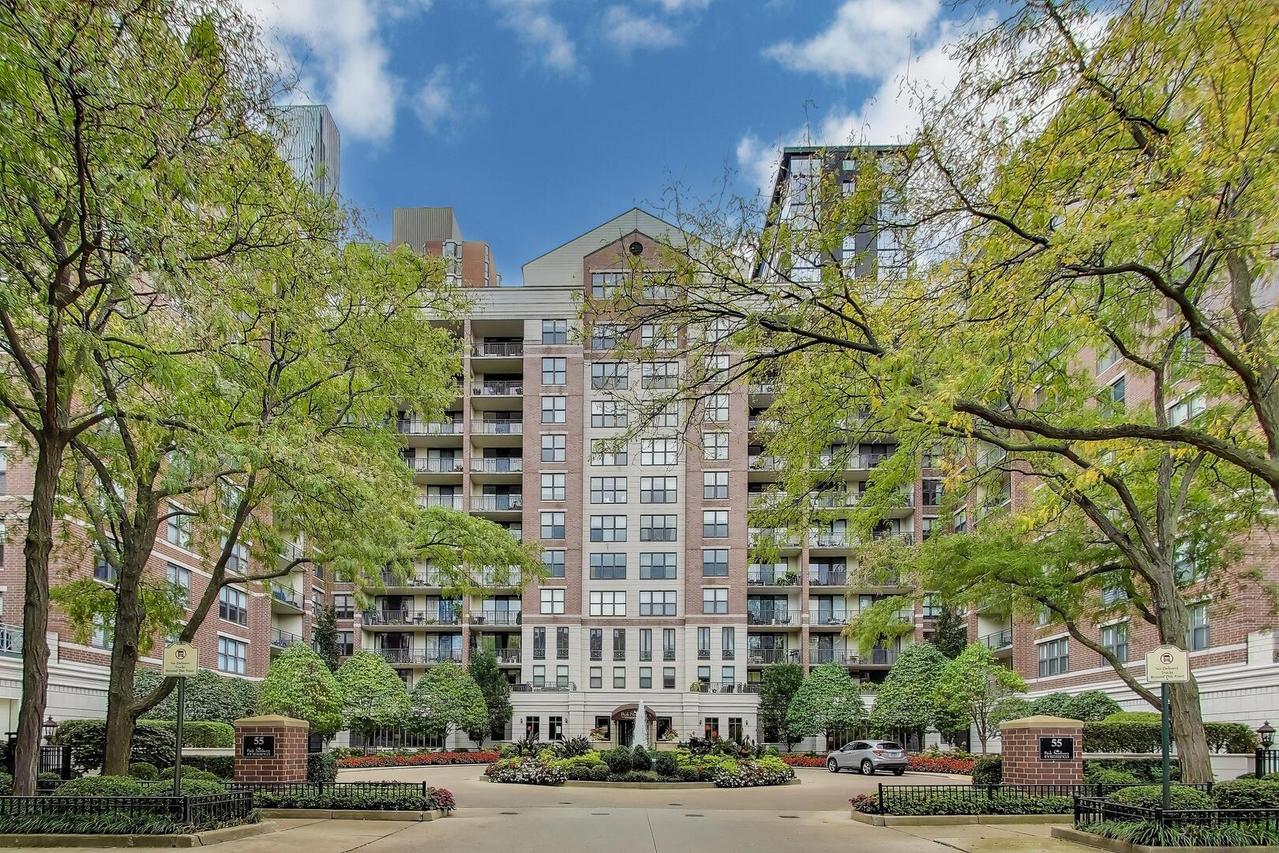 55 W Delaware Pl. #810, Chicago, IL 60610