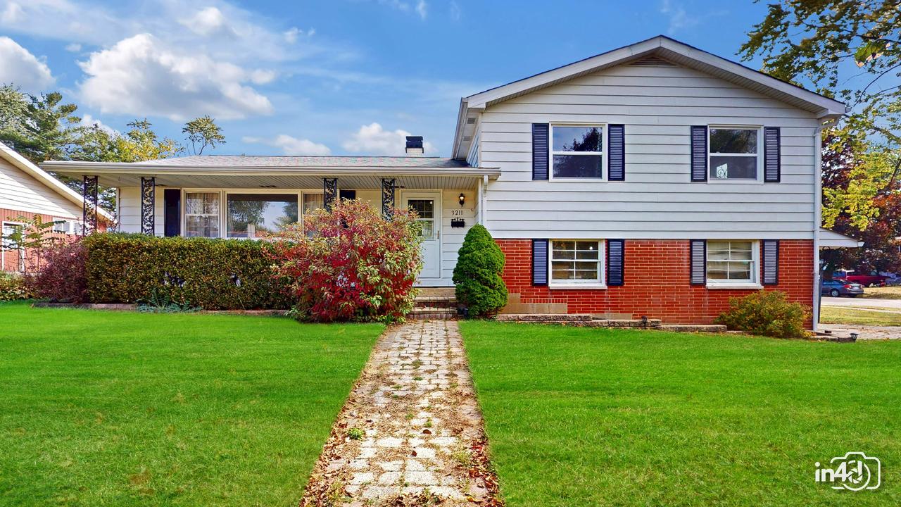 3211 Rugby Ct., Waukegan, IL 60087