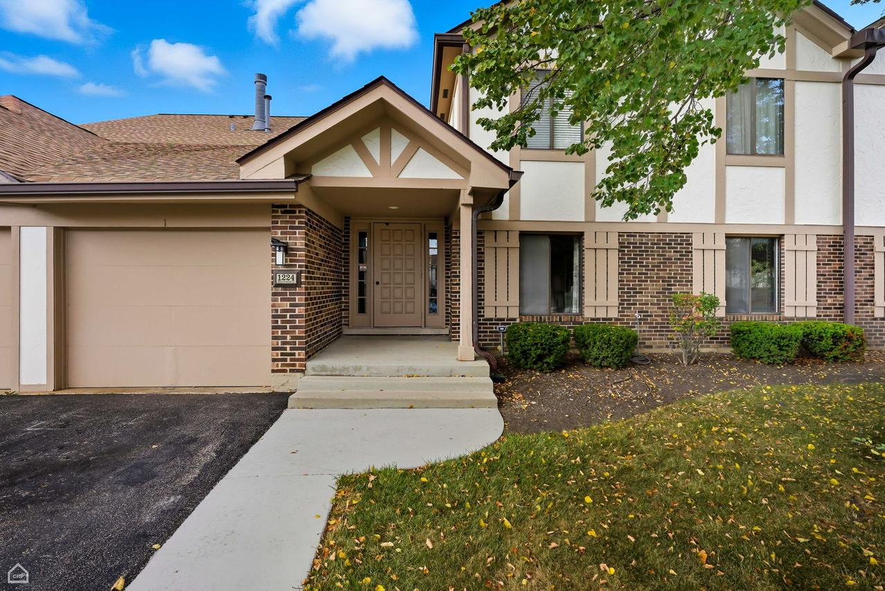 1224 Knottingham Ct. #1A, Schaumburg, IL 60193