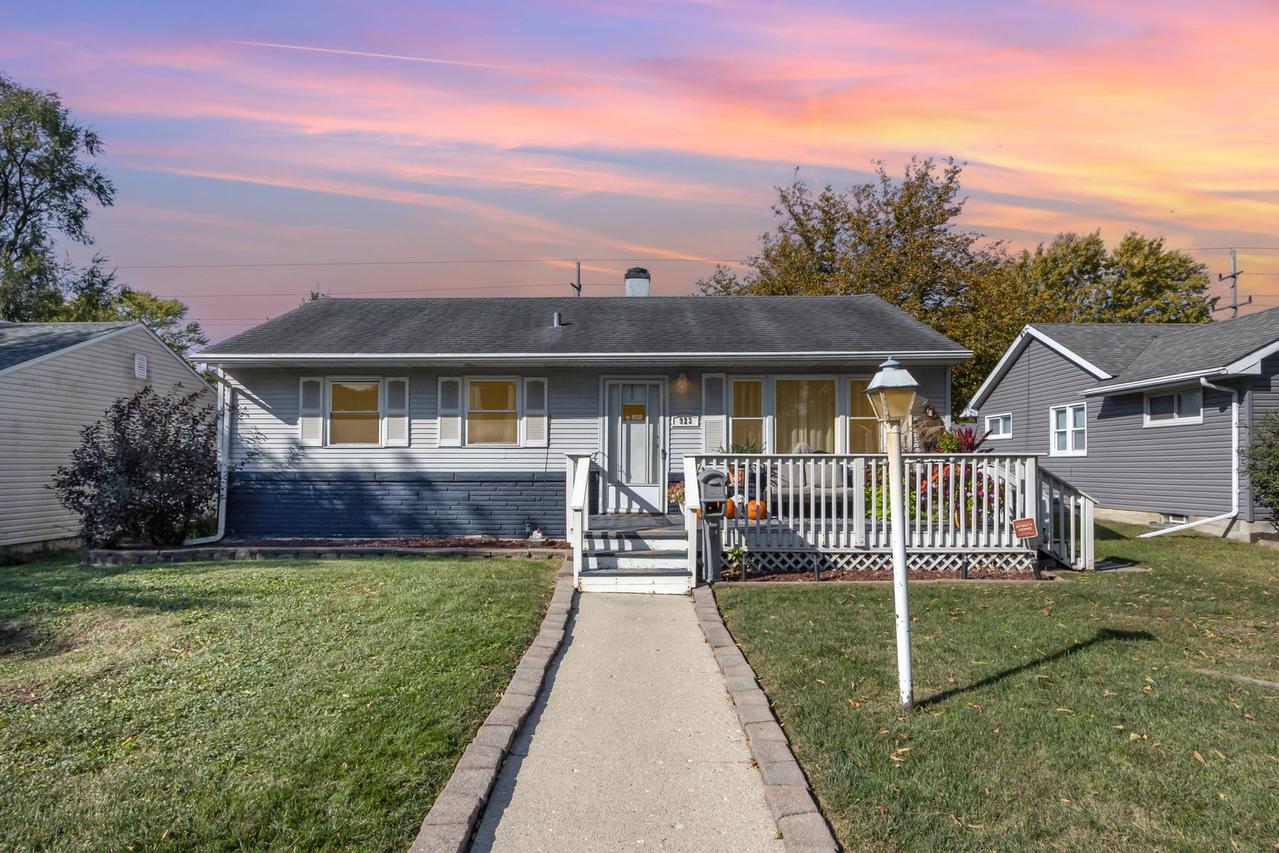 923 Plaza Dr., Joliet, IL 60435